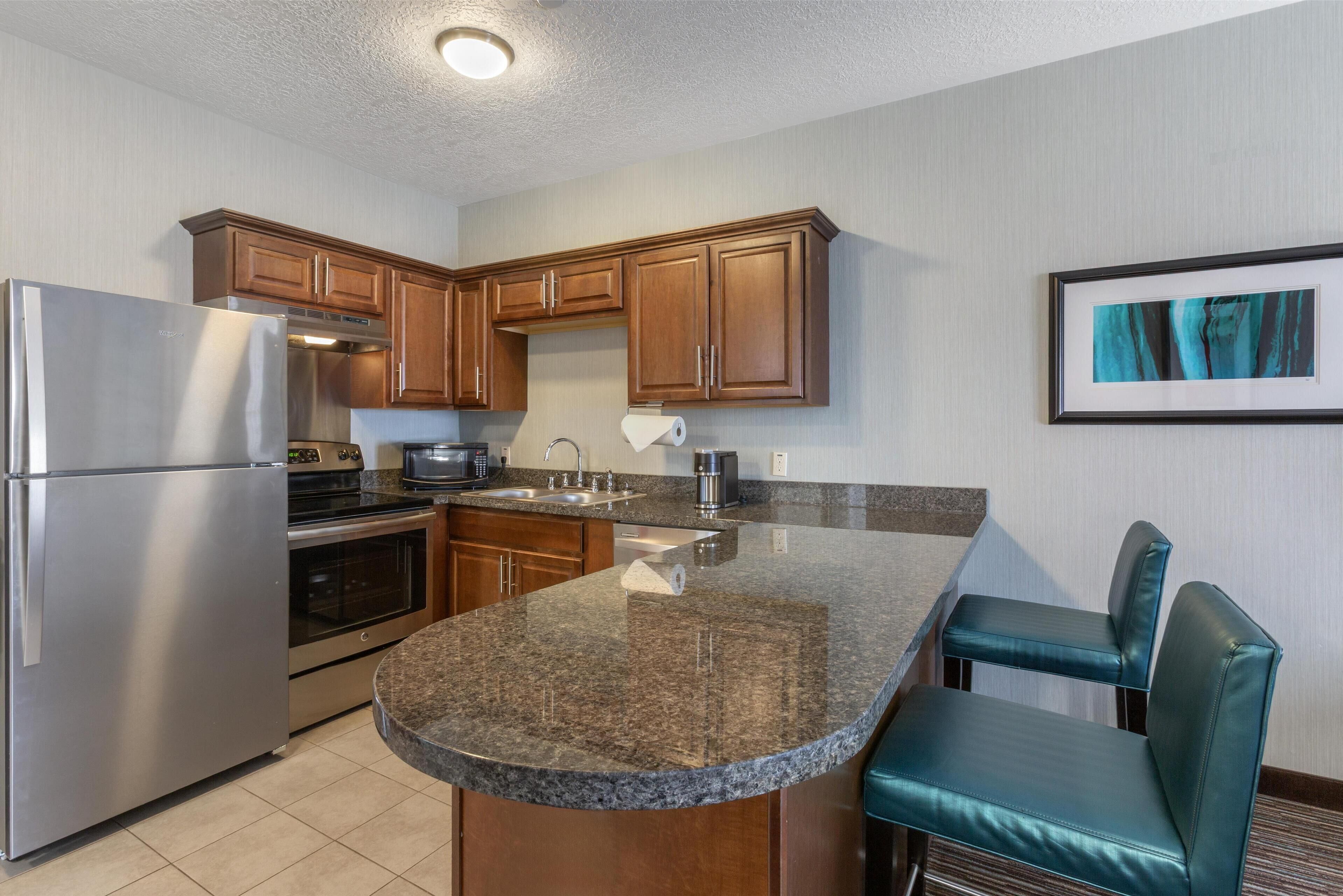 suite, 2 queen beds, non smoking, kitchen (full kitchen) | 1 bedroom, pillow-top beds, in-room safe, individually decorated