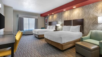 Standardzimmer, 2 Queen-Betten, barrierefrei, Badewanne | 1 Schlafzimmer, Pillowtop-Betten, Zimmersafe, individuell dekoriert