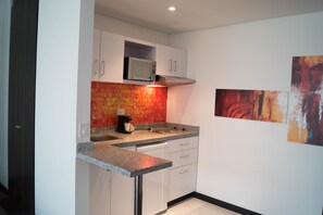 Private kitchenette - Wellness Hotel Usaquen (Bogotá)