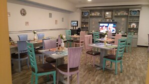 Petit déjeuner buffet compris tous les jours