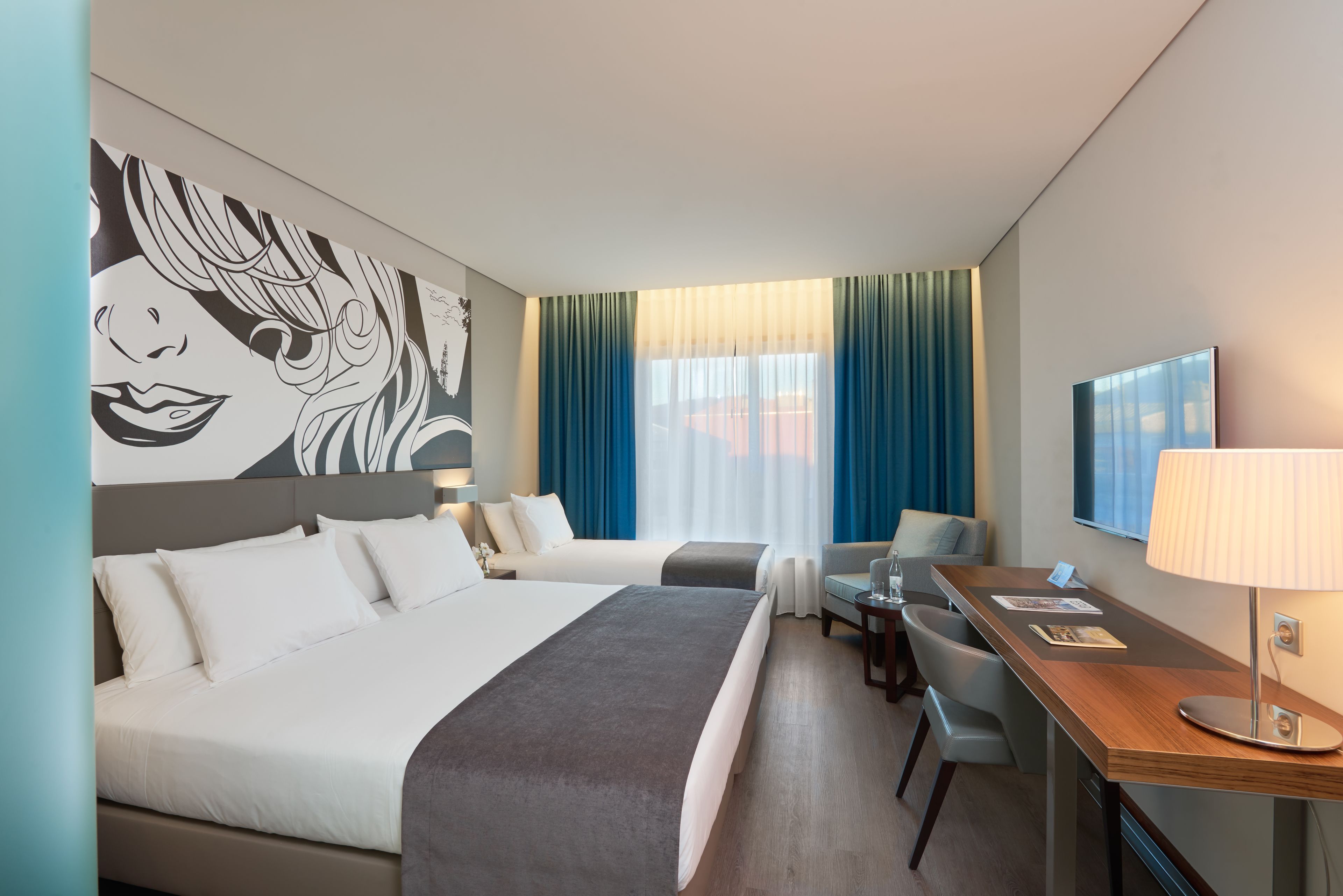 1 bedroom, premium bedding, minibar, in-room safe