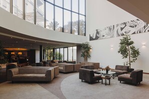 ロビー応接スペース