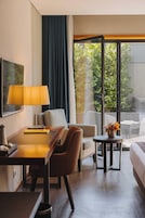 Deluxe Double Room | Premium bedding, minibar, in-room safe, desk