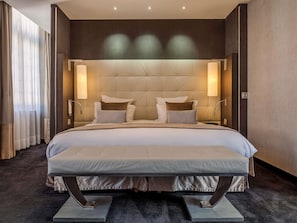 Suite júnior, 1 llit doble | Roba de llit d'alta qualitat, minibar i caixa forta a l'habitació