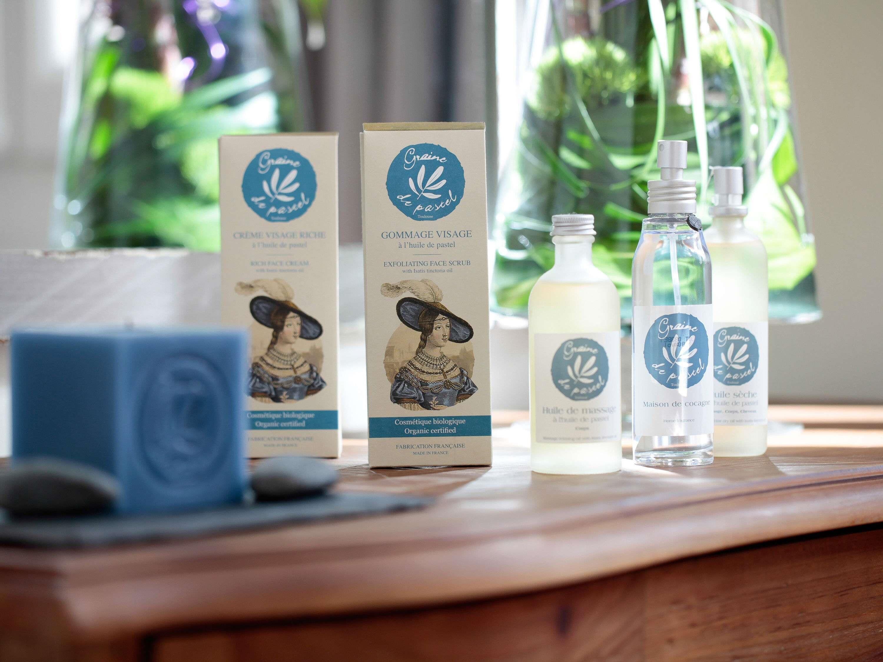 couples treatment room(s), body treatments, facials