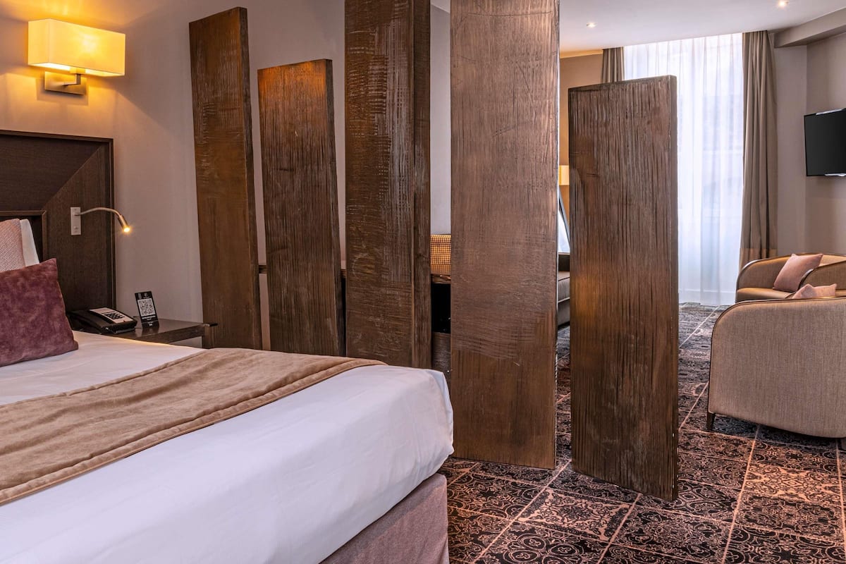 Ropa de cama de alta calidad y minibar