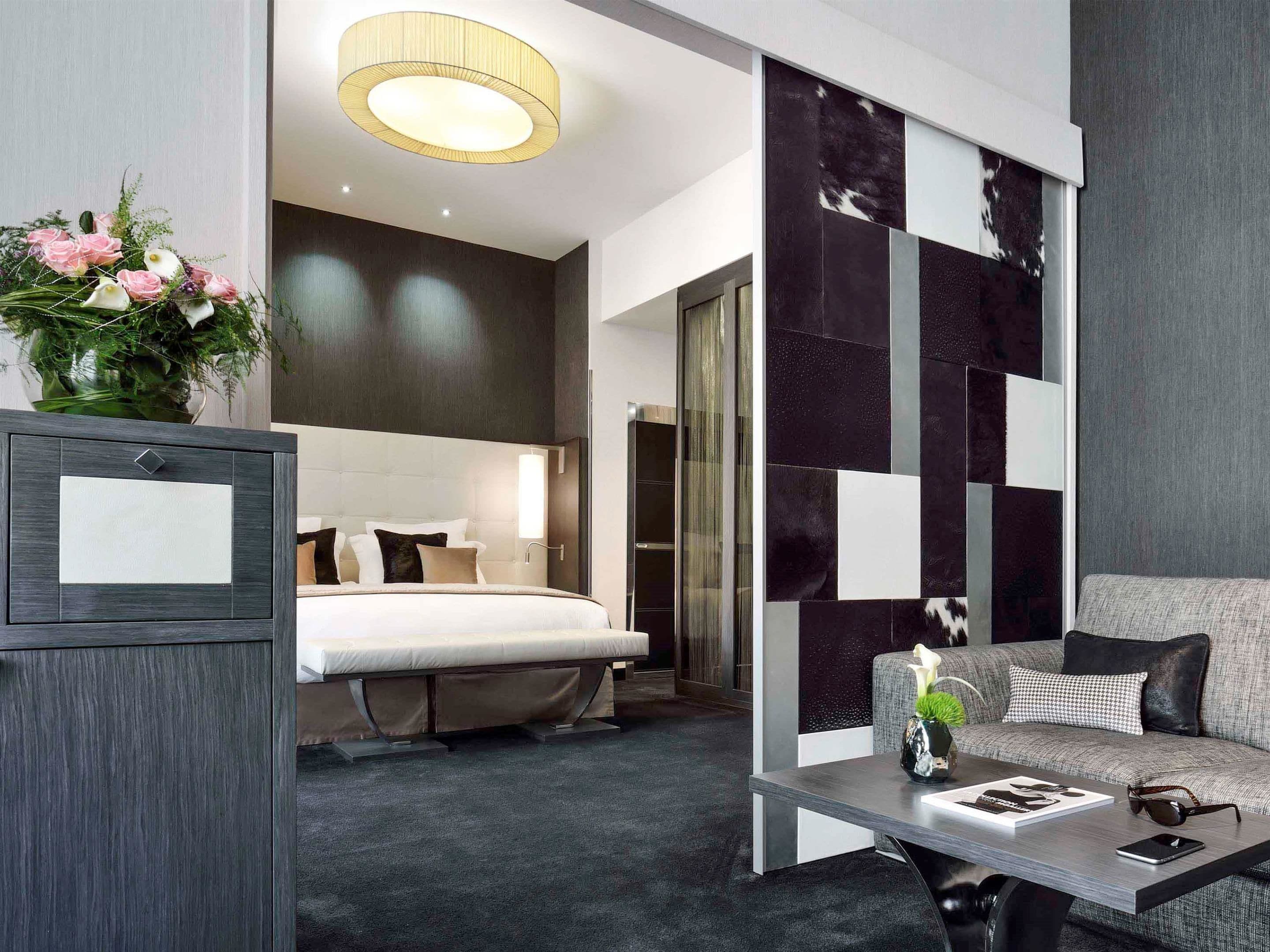 Ropa de cama de alta calidad y minibar 