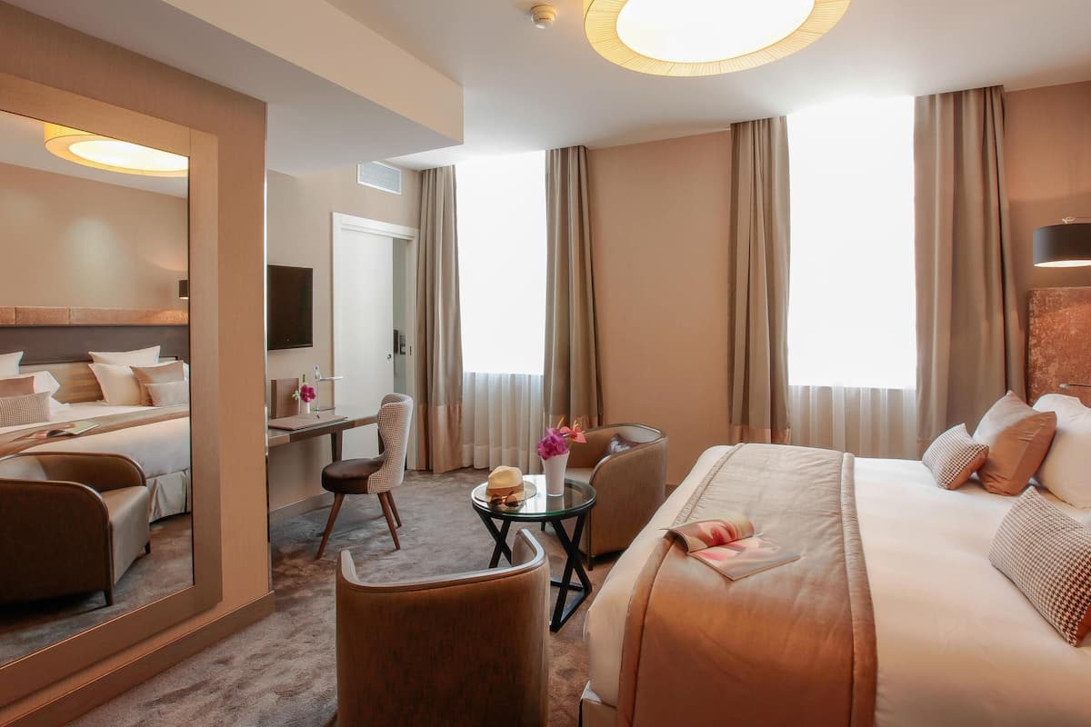 Premium bedding, minibar, in-room safe, desk