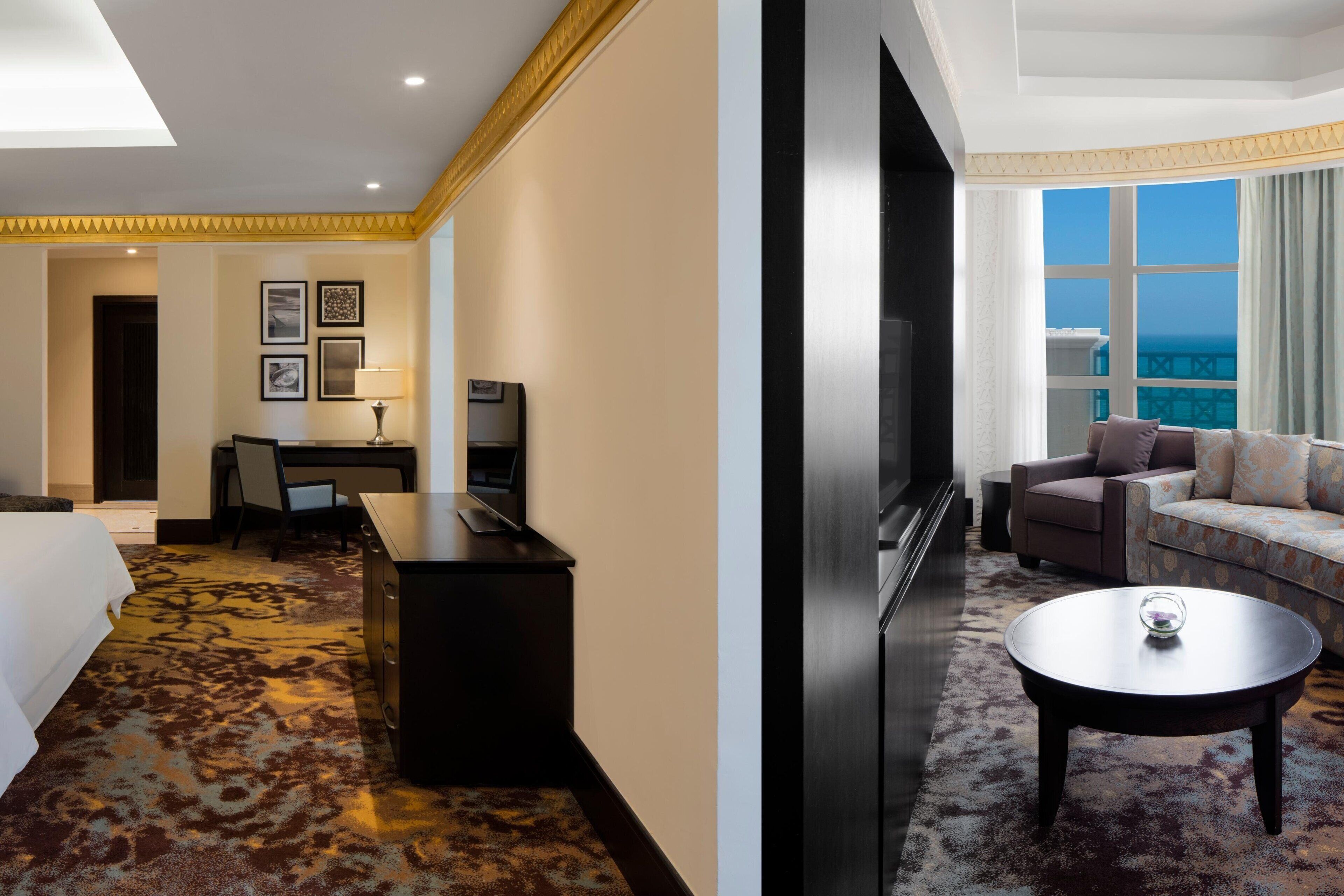 Club Room, 1 Double Bed, Pool View | Select Comfort beds, minibar, in-room safe, desk