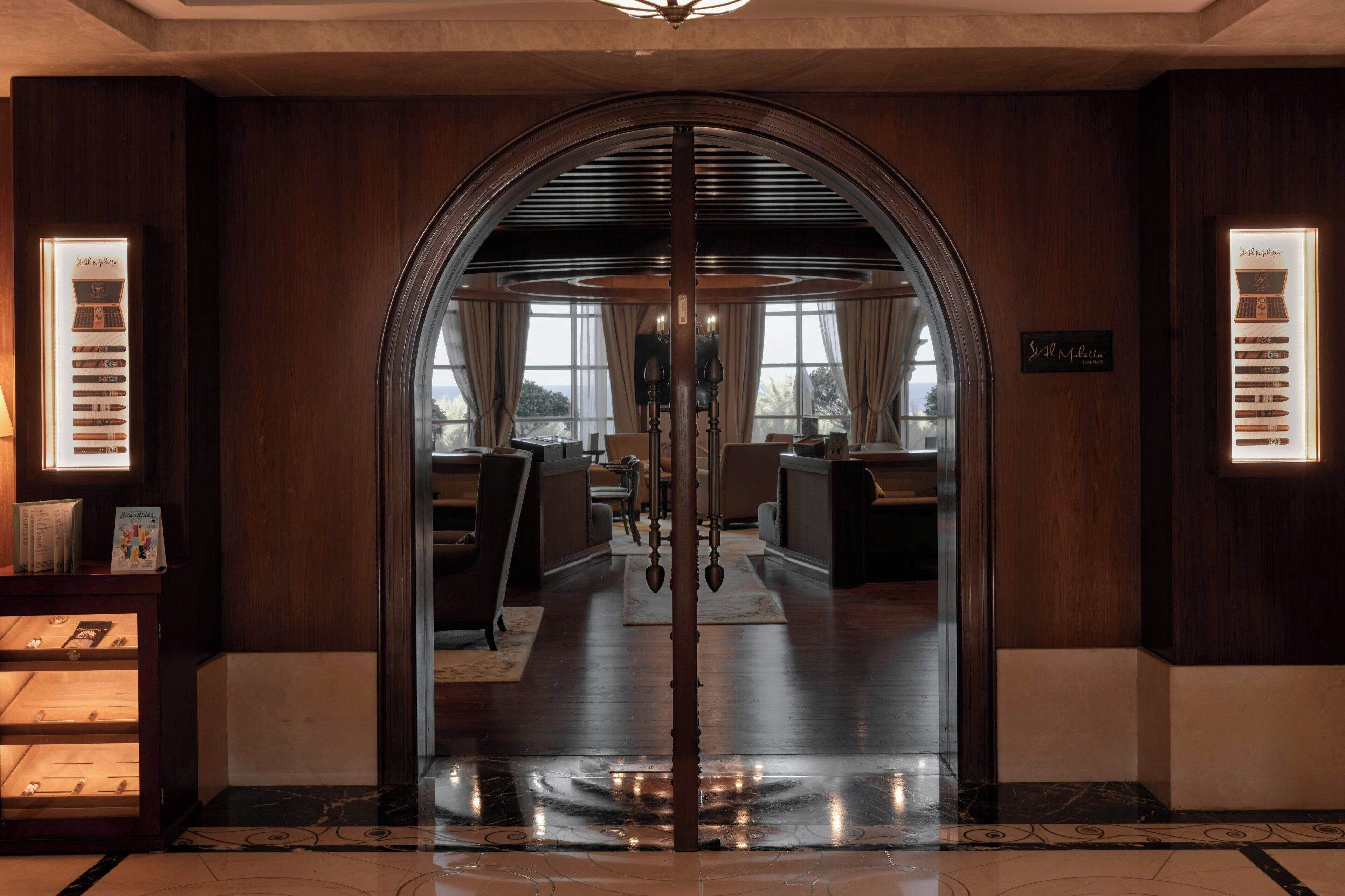 Photo - Sheraton Sharjah Beach Resort & Spa