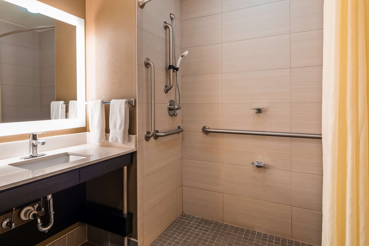 standard room, 1 king bed, accessible, non smoking | pillow-top beds, desk, laptop workspace, iron/ironing board