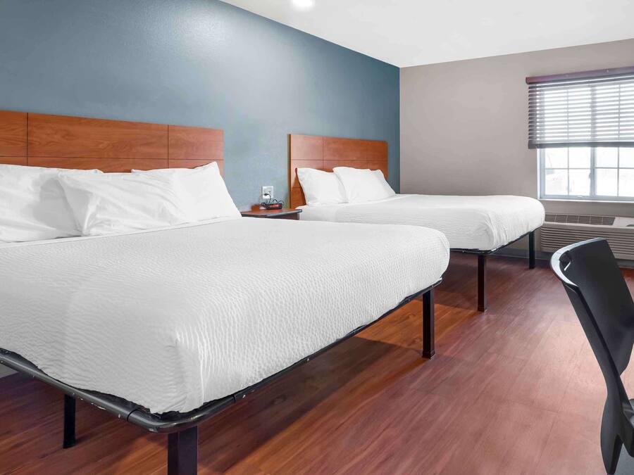 Estúdio standard, para não fumantes, geladeira e micro-ondas | Escrivaninha, espaço de trabalho para notebook