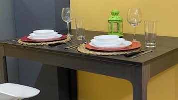 Studio | Eigene Küche | Kühlschrank, Herdplatte, Wasserkocher mit Kaffee-/Teezubehör