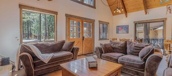 บลู ฮอไรซัน ลอดจ์