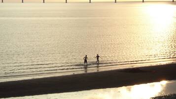 Di pantai