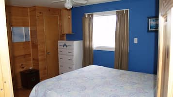2 bedrooms, iron/ironing board, free cribs/infant beds, free WiFi