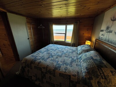 80 Oceanside Cottage