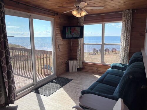 80 Oceanside Cottage