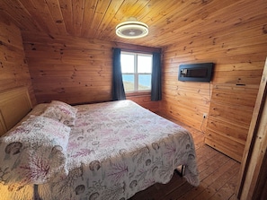 Standard Duplex, 3 Bedrooms, Ocean View, Beachfront | Free cots/infant beds, free WiFi - 80 Oceanside Cottage (Cape Traverse)