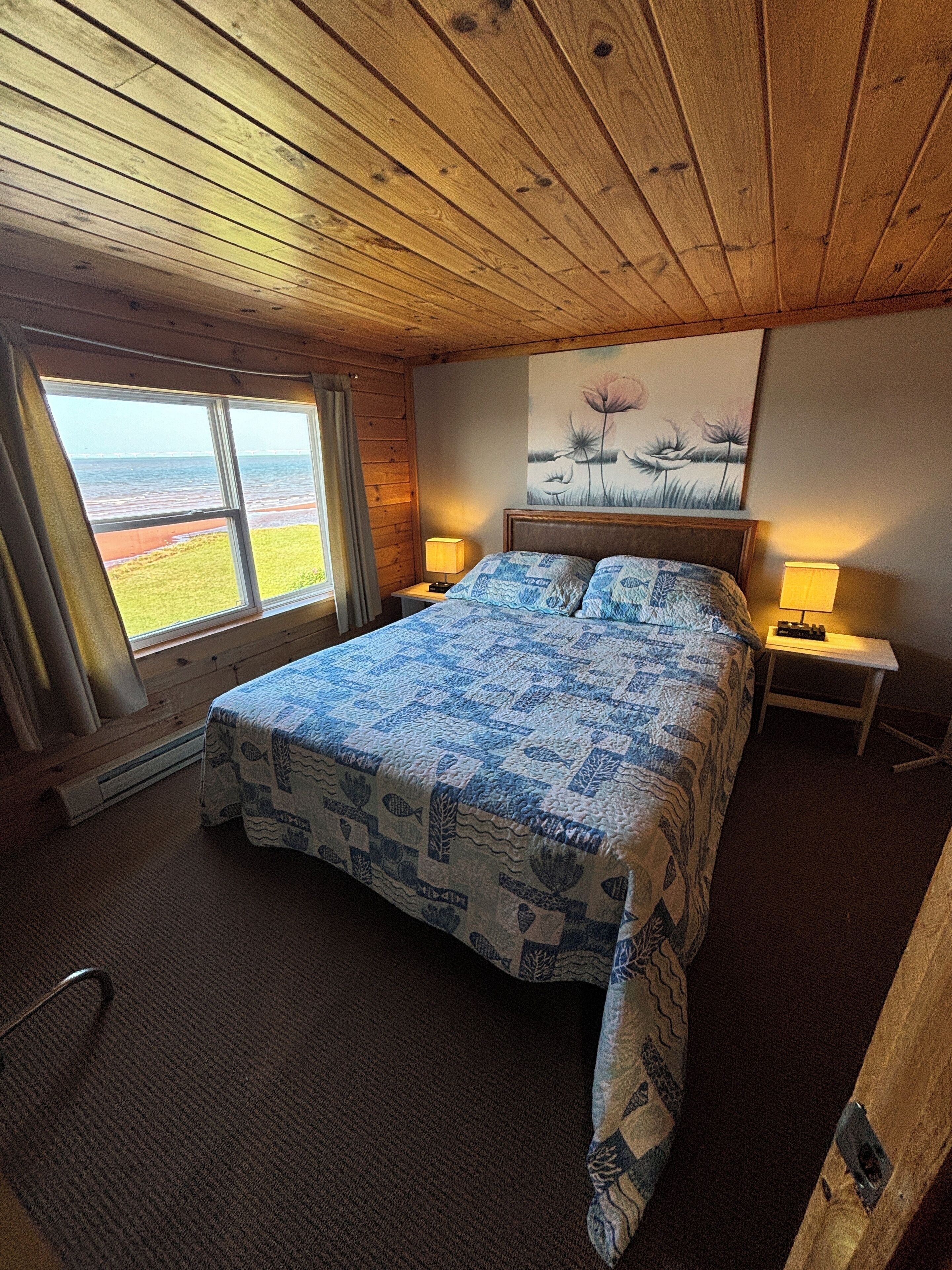 Standard Duplex, 2 Bedrooms, Ocean View, Beachfront | Katil bayi/kot (percuma), Wi-fi percuma 