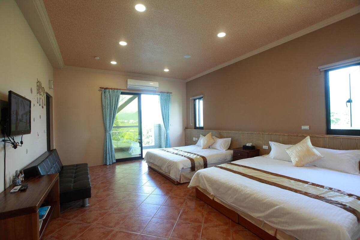 1 bedroom, premium bedding, down duvets, individually decorated