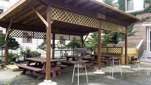 Aire de pique-nique/barbecue