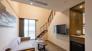 เอลีทลอฟท์, 1 ห้องนอน | เครื่องนอนระดับพรีเมียม, ผ้านวมขนเป็ด, ตู้นิรภัยในห้องพัก, โต๊ะทำงาน