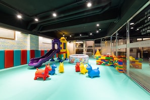 Children’s play area – indoor