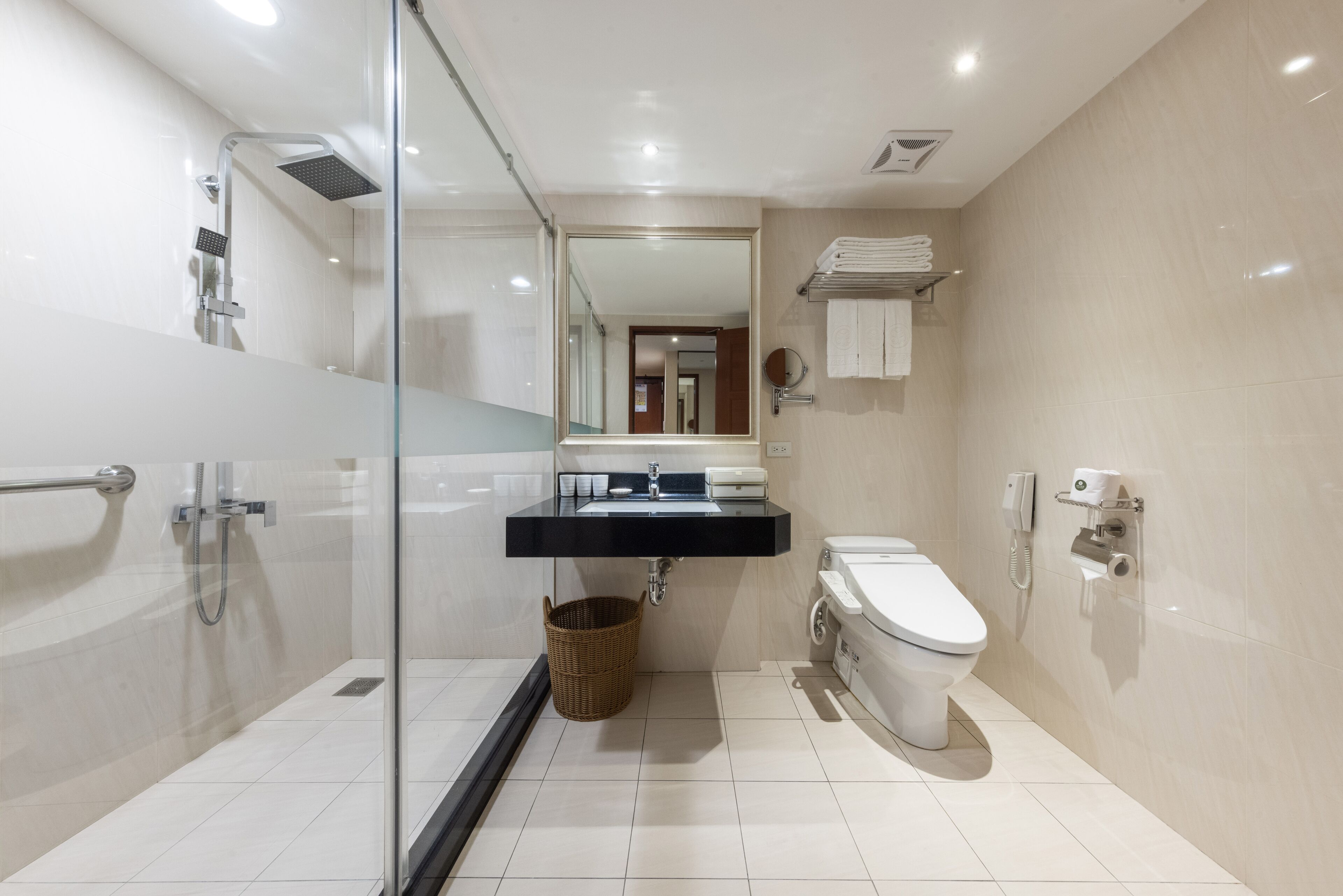 superior loft, 1 bedroom | bathroom | hair dryer, electronic bidet, towels, shampoo