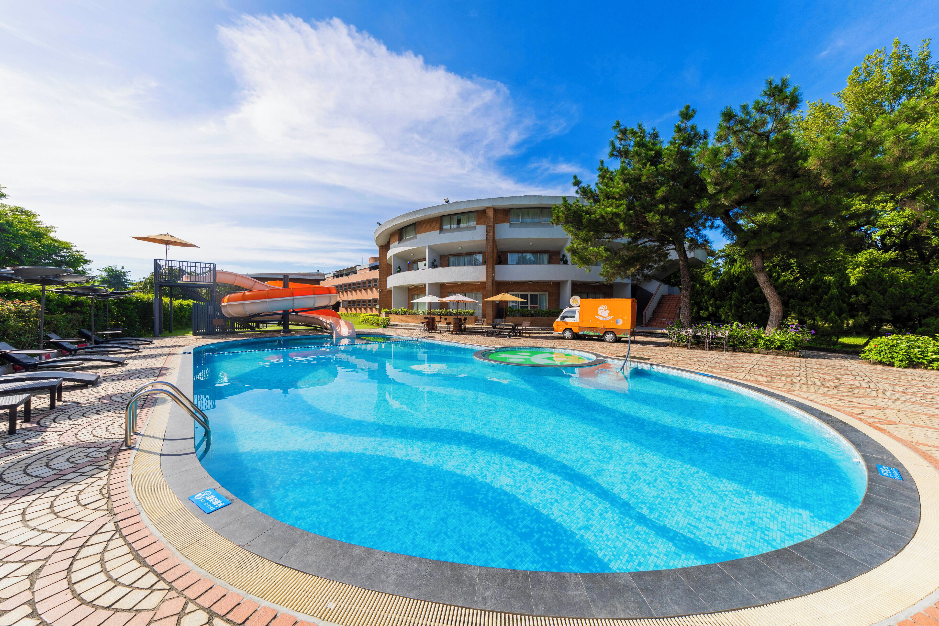 Seasonal outdoor pool, pool umbrellas, sun loungers
