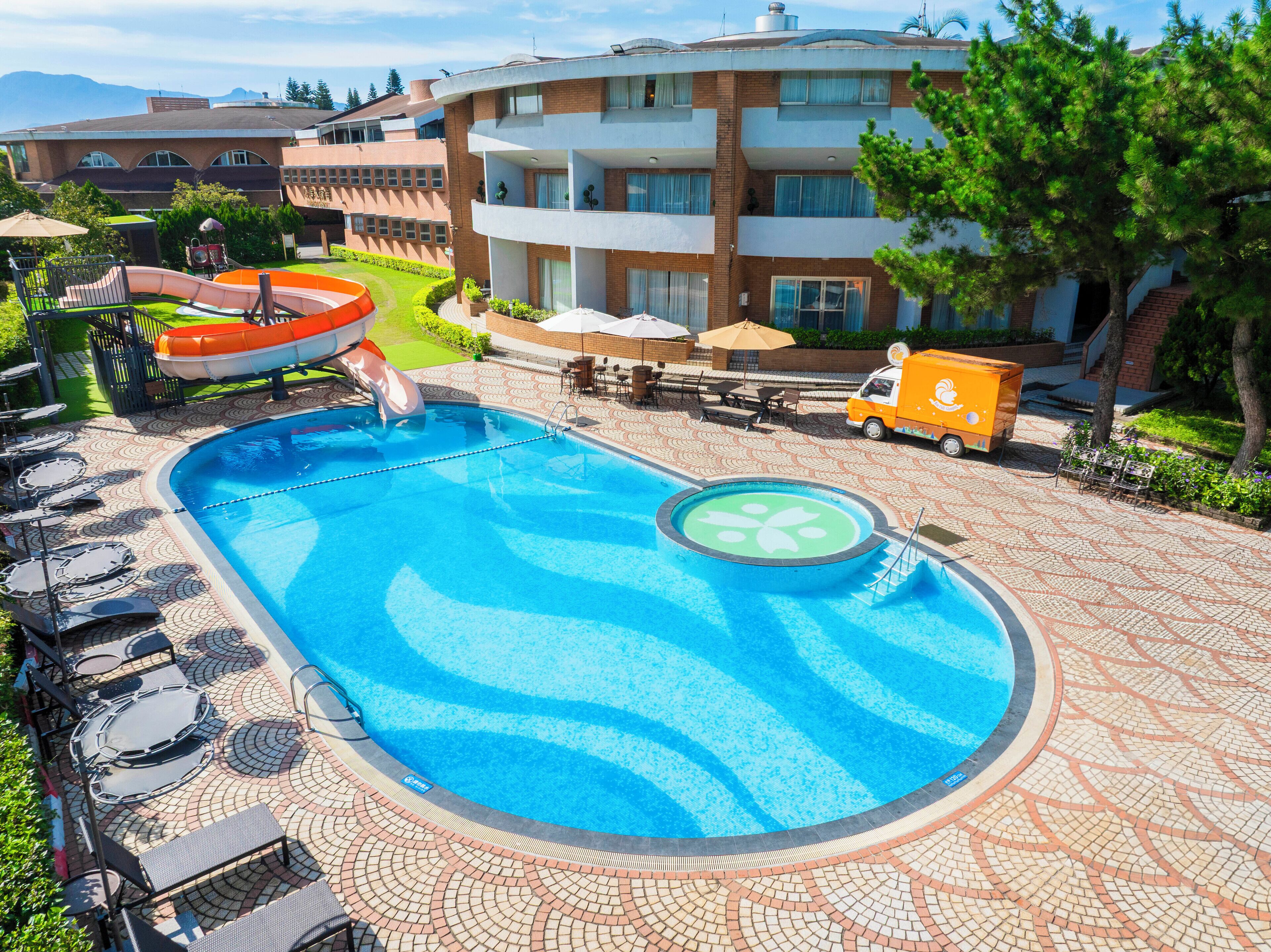 Seasonal outdoor pool, pool umbrellas, sun loungers