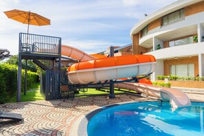 Toboggan aquatique