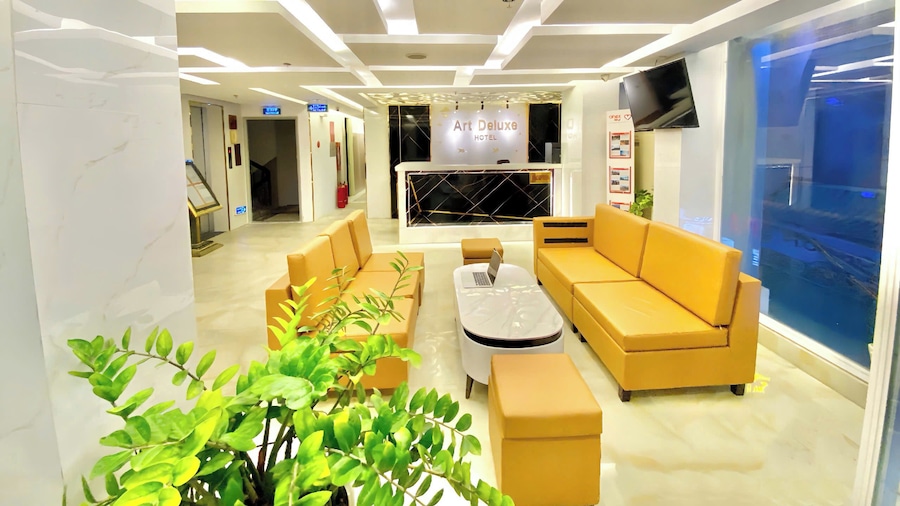 Art Deluxe Hotel