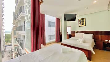 Hypo-allergenic bedding, memory foam beds, minibar, in-room safe