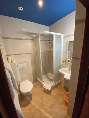 Einzelzimmer | Badezimmer