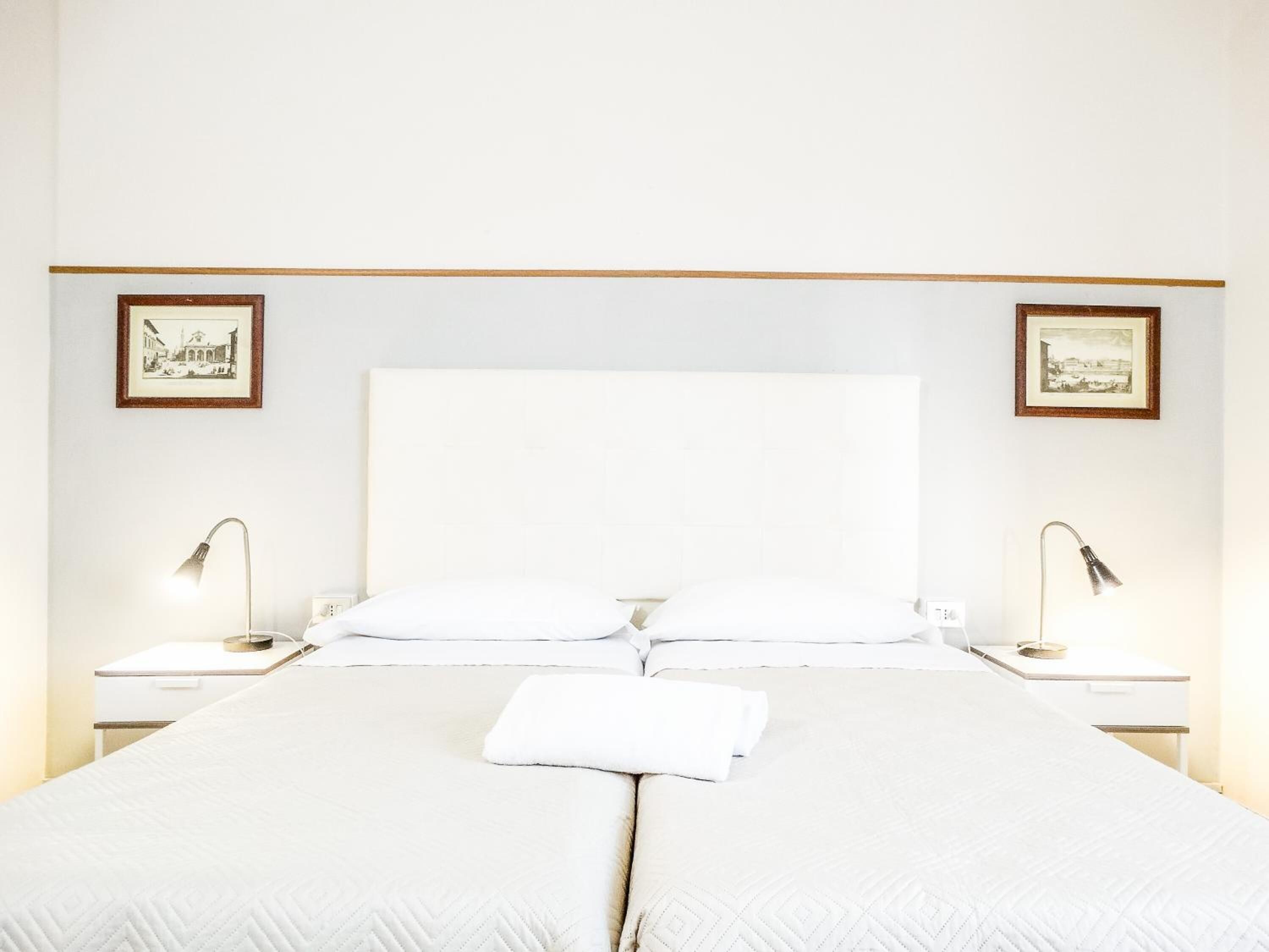 Desk, rollaway beds, free WiFi