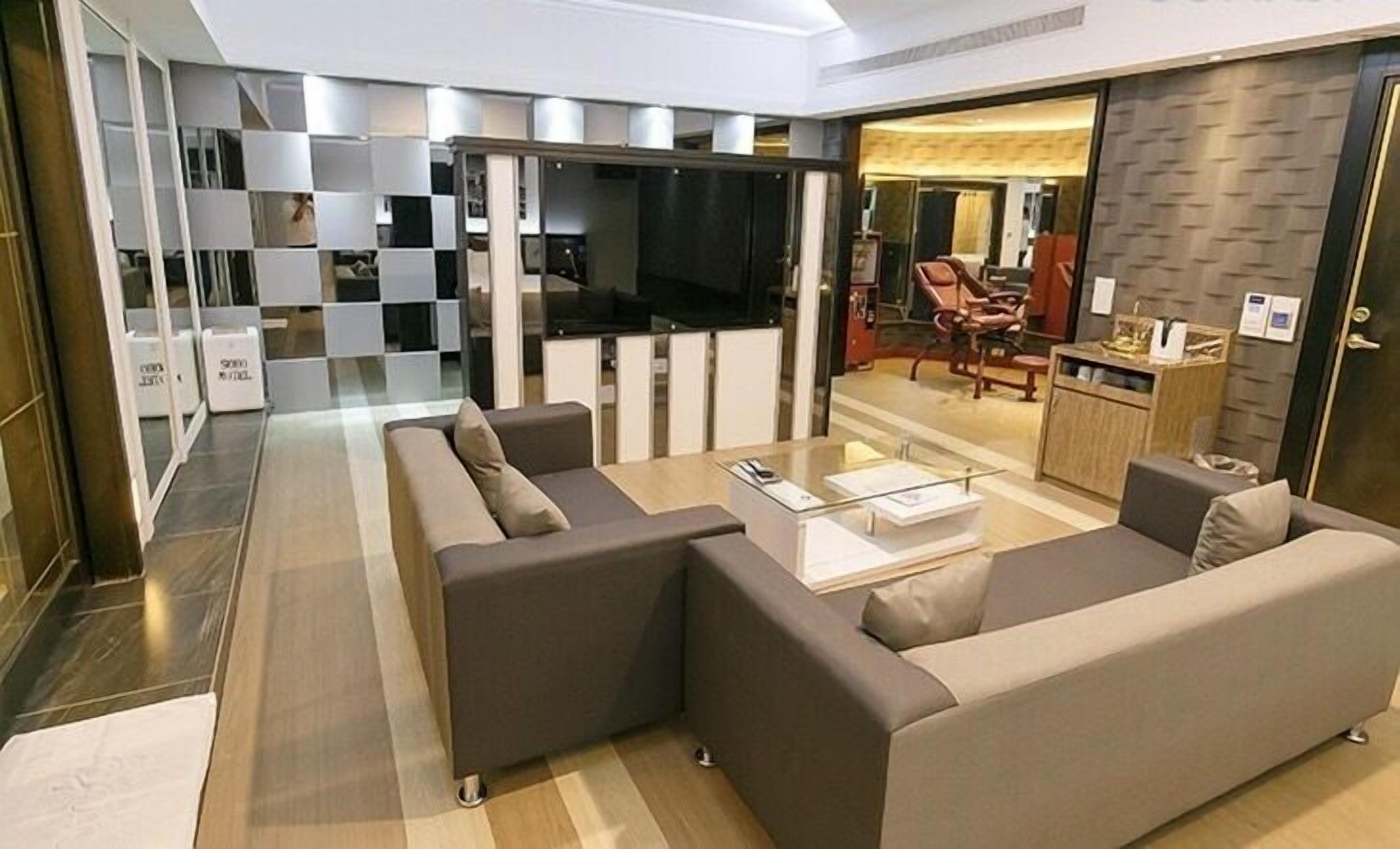 design double room (run of house, without massage chair) | premium bedding, down duvets, free minibar, soundproofing