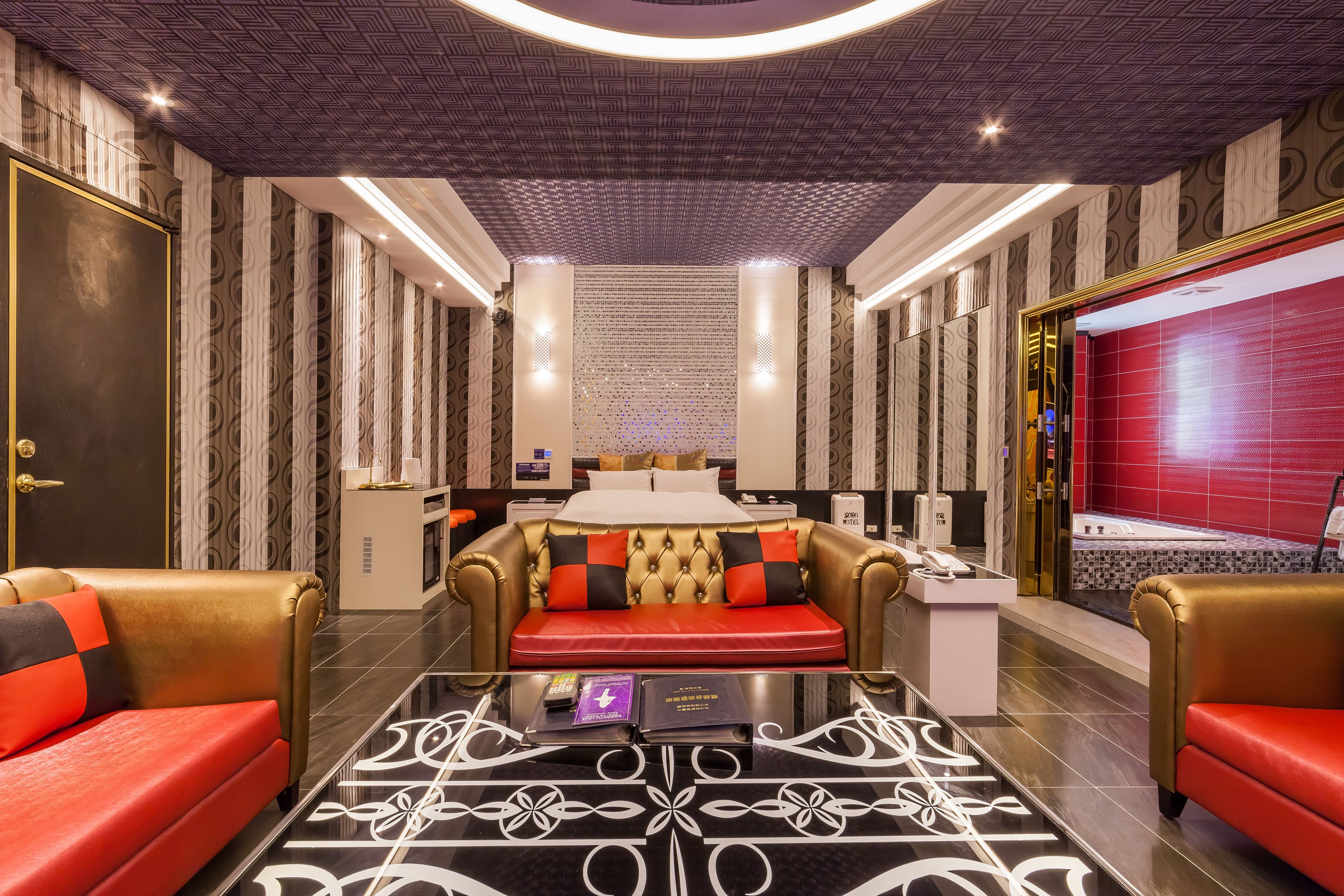 exclusive double room | premium bedding, down duvets, free minibar, soundproofing