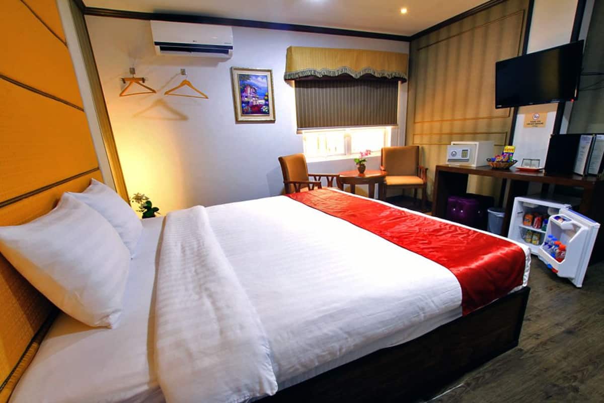 Phòng Tiêu chuẩn, không hút thuốc | Bộ đồ giường cao cấp, minibar, két bảo mật tại phòng, bàn