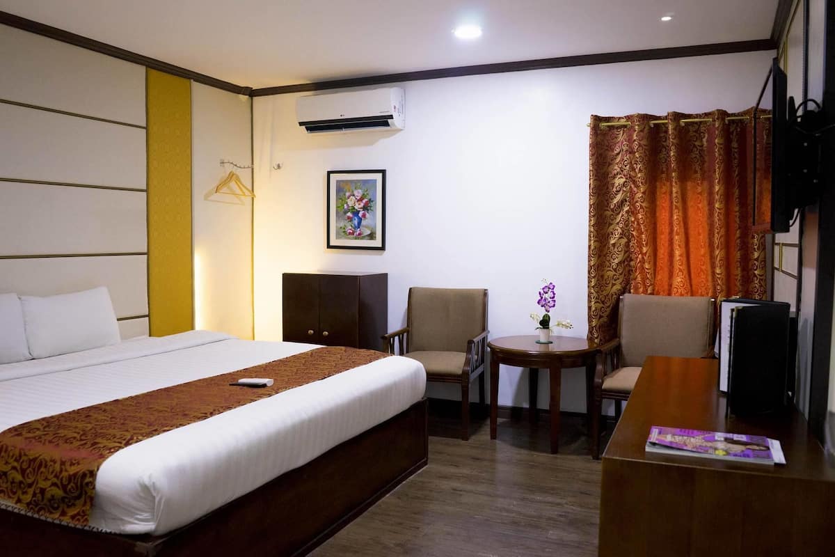 Phòng Superior (Drive-in Loft) | Bộ đồ giường cao cấp, minibar, két bảo mật tại phòng, bàn