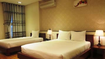 Minibar, desk, free WiFi