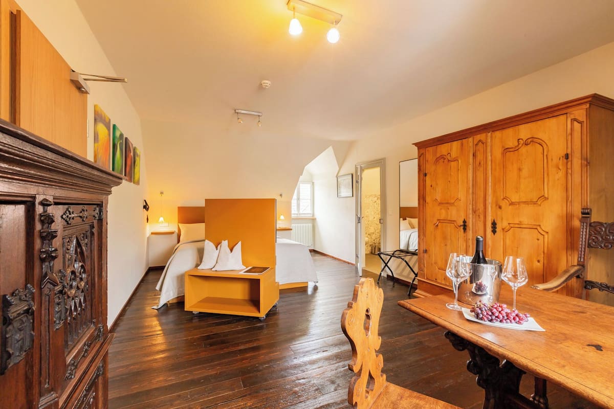 Premium bedding, soundproofing, free WiFi, individually decorated