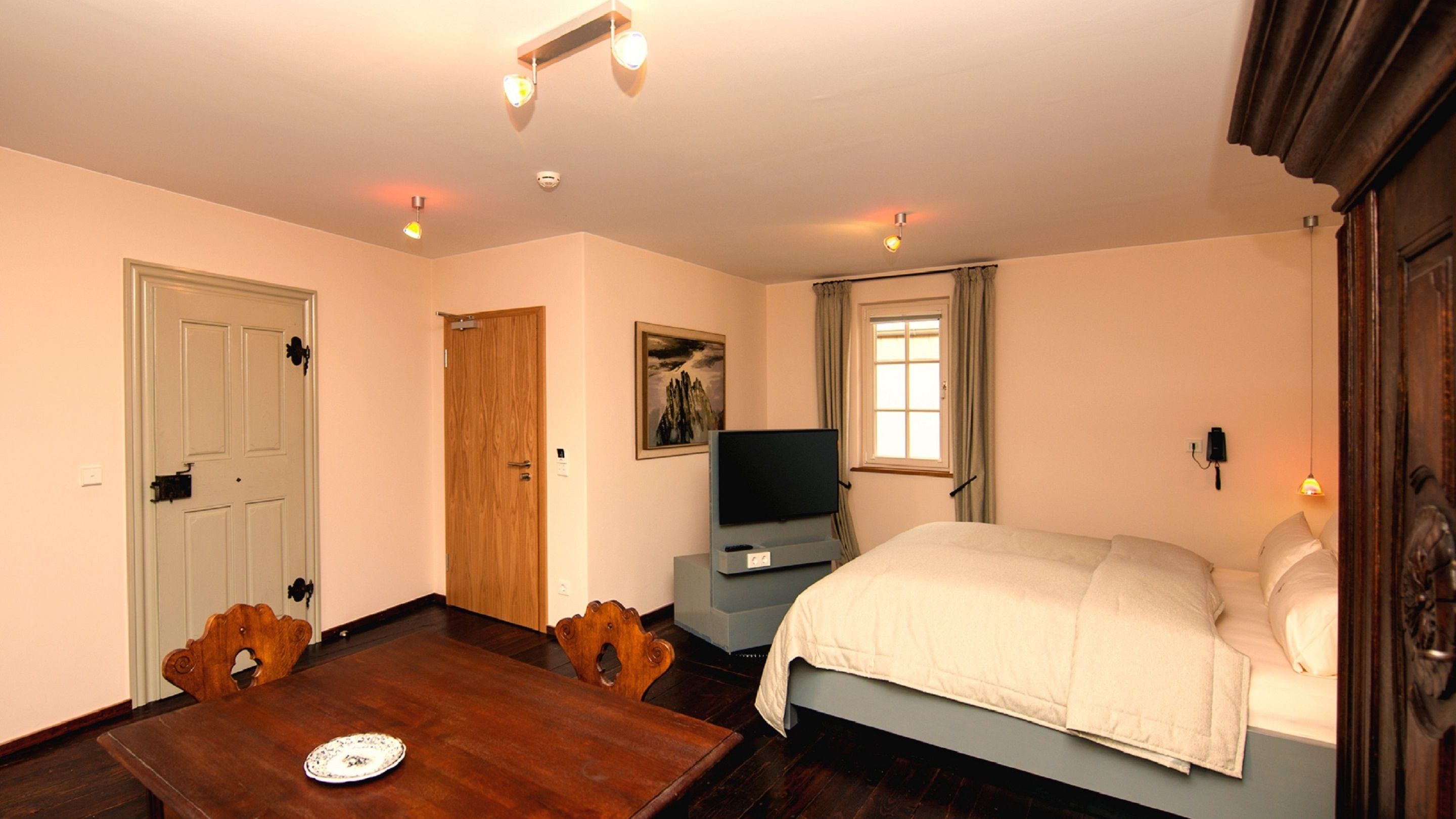 premium bedding, individually decorated, individually furnished