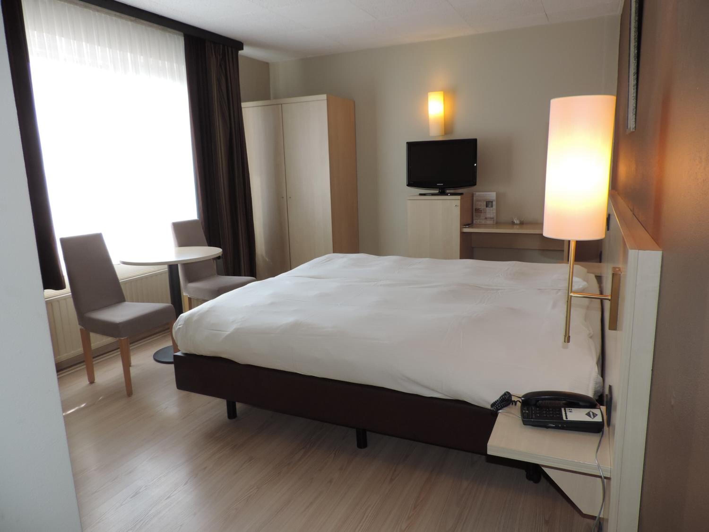 1 bedroom, in-room safe, desk, free wifi