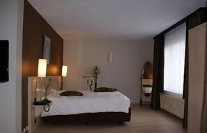In-room safe, desk, free WiFi - Hotel Panorama (Overijse)