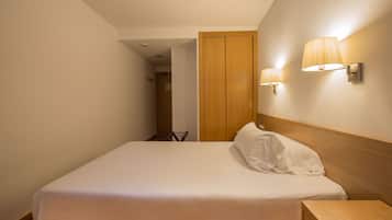 In-room safe, desk, laptop workspace, soundproofing