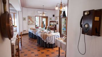Mittagessen und Abendessen