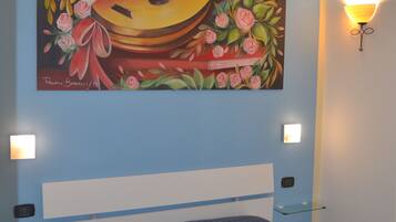 Bureau, chambres insonorisées, Wi-Fi gratuit, draps fournis