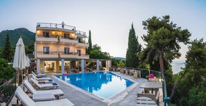 Outdoor pool, sun loungers