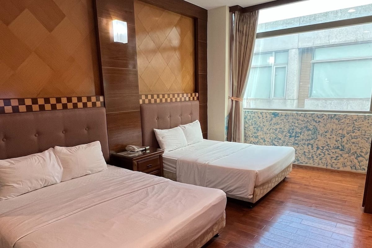 Family Dört Kişilik Oda (Garage) | 1 yatak odası, kuştüyü yorgan, ses yalıtımı, çarşaf takımı